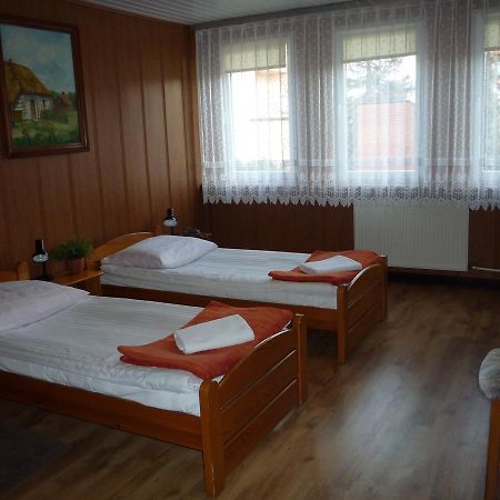 Hotel Gryf Радом Екстериор снимка